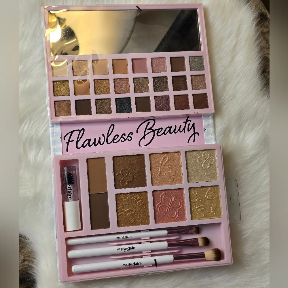 🎀Marie Claire Flawless Beauty Face, Eye Palette, and Brushes Set🎀 - Picture 4 of 8
